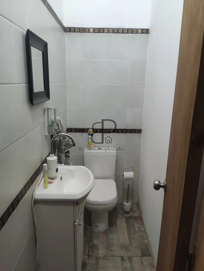 Casa ID.6147 - Venta Casa 8 Dormitorios 2 Cocinas Inversion Bella Vista