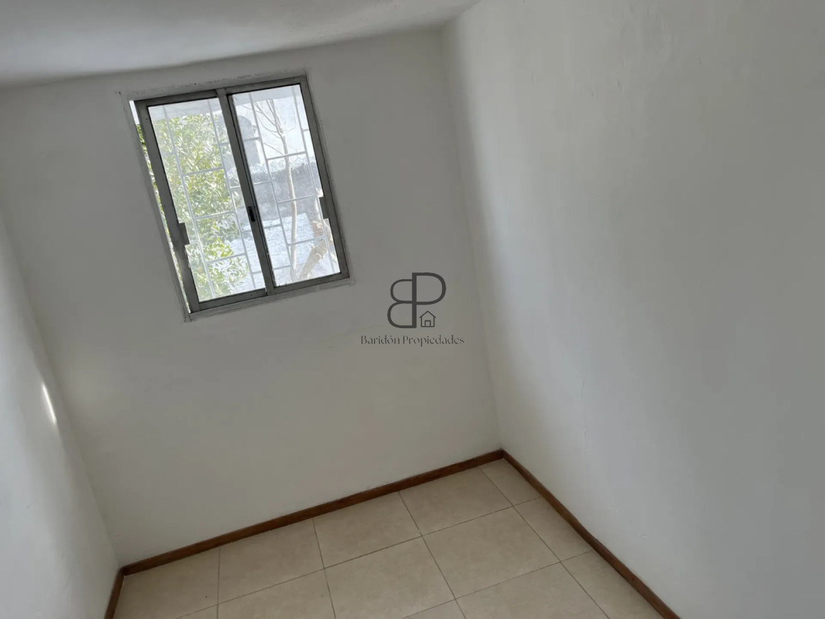 Casa ID.7009 - Alquiler Casa 4 Dormitorios Union con Patio y Parrillero