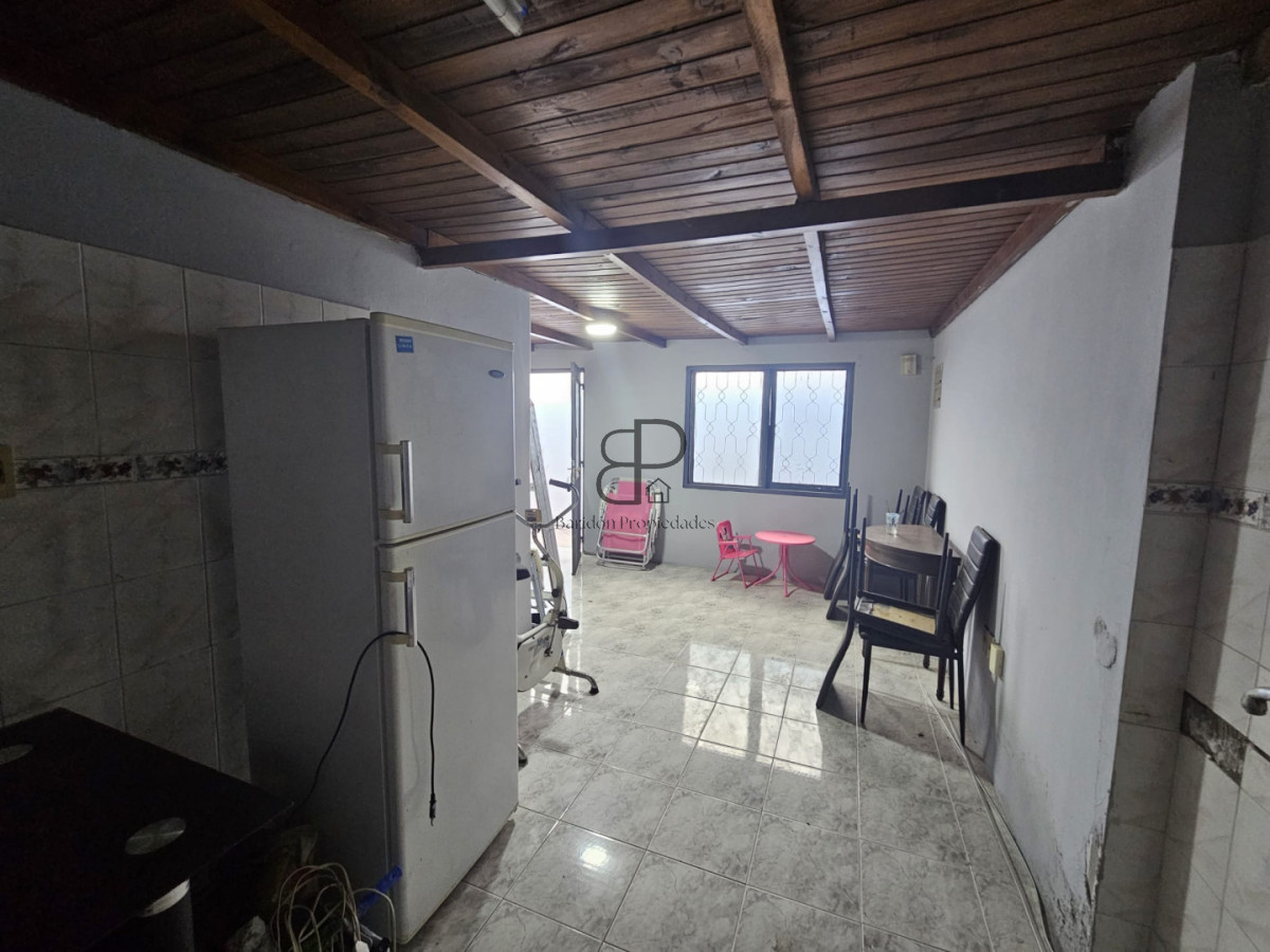 Casa ID.6268 - Venta Casa y Apartamento 4 Dormitorios Brazo Oriental Cochera