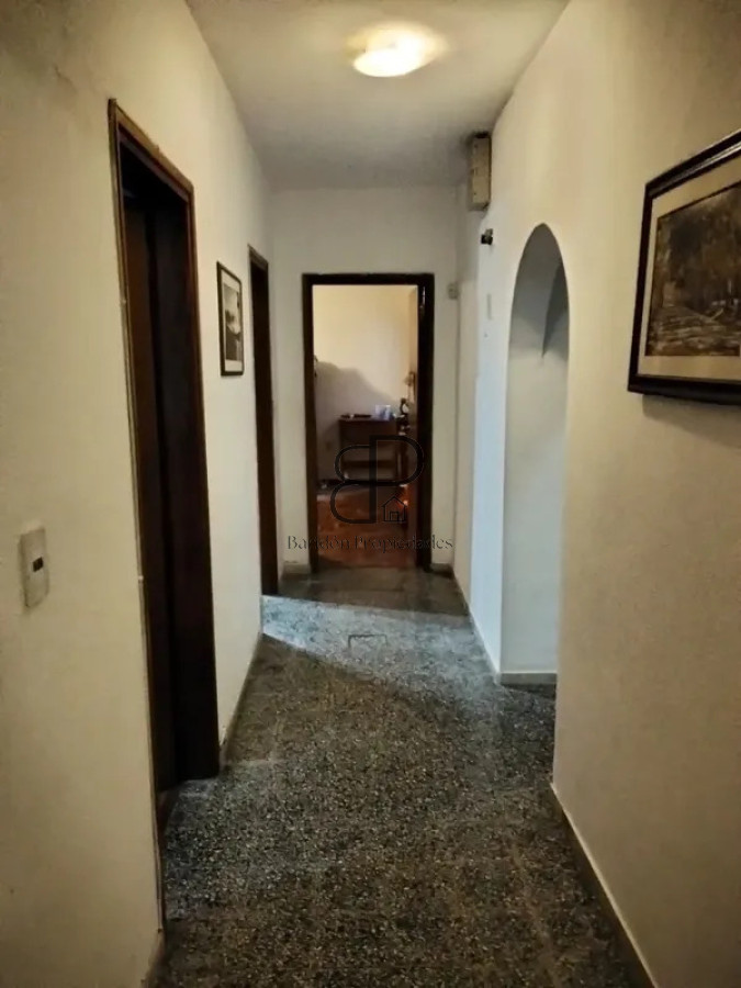Casa ID.6402 - Venta Casa 3 Dormitorios La Comercial con patio y garaje