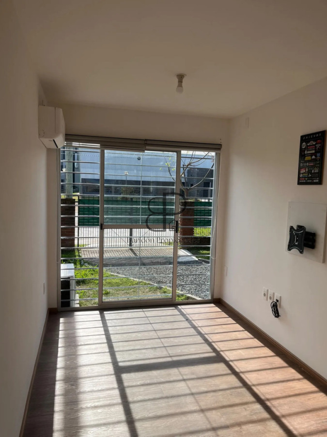 Casa ID.7047 - Alquiler Casa 1 Dormitorio Shangrilá con Galpon y cochera