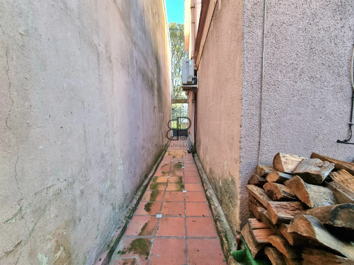 Casa ID.6893 - Venta 2 Casas independientes un Padron La Banqueada Inversion