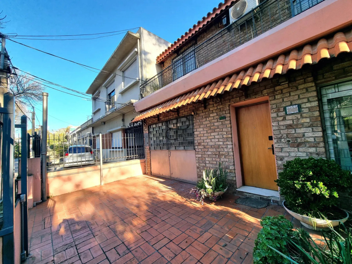 Casa ID.6893 - Venta 2 Casas independientes un Padron La Banqueada Inversion