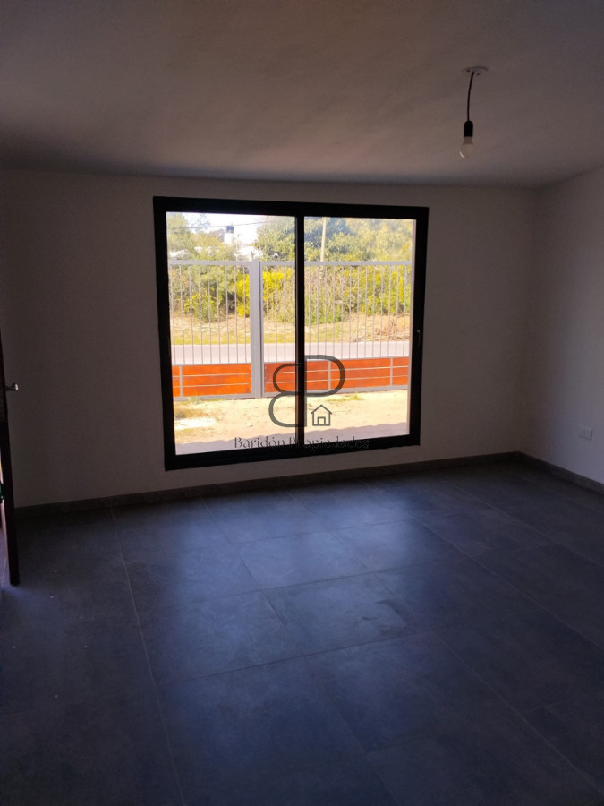 Casa ID.7031 - Venta Casa 3 Dormitorios Lagomar con fondo con parrillero