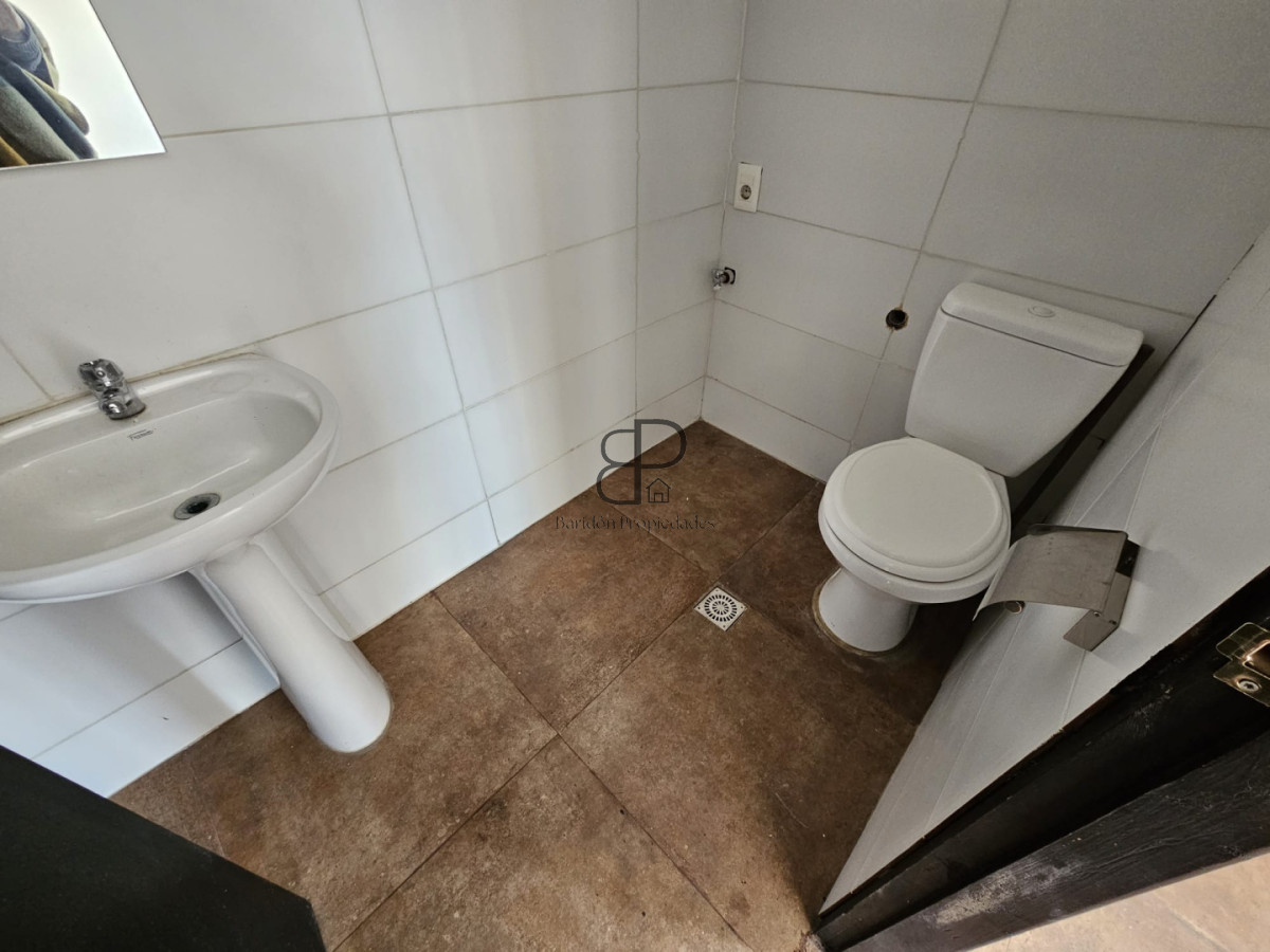 Casa ID.6540 - Venta Casa 3 o 4 Dormitorios Barbacoa y Garaje La Blanqueada