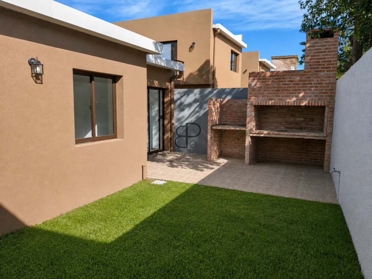 Casa ID.6886 - Venta Casa a Estrenar 3 Dormitorios Lomas de Solymar parrillero