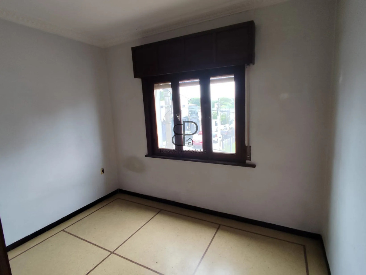 Casa ID.5670 - Venta Casa y Apartamento 4 Dormitorios Paso Molino con garaje