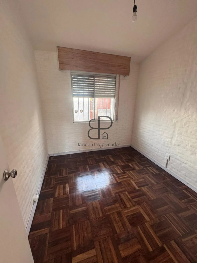Casa ID.6904 - Alquiler en Complejo Cerrado Carrasco 4 Dormitorios y Cochera