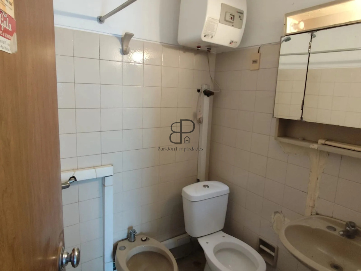 Casa ID.5670 - Venta Casa y Apartamento 4 Dormitorios Paso Molino con garaje