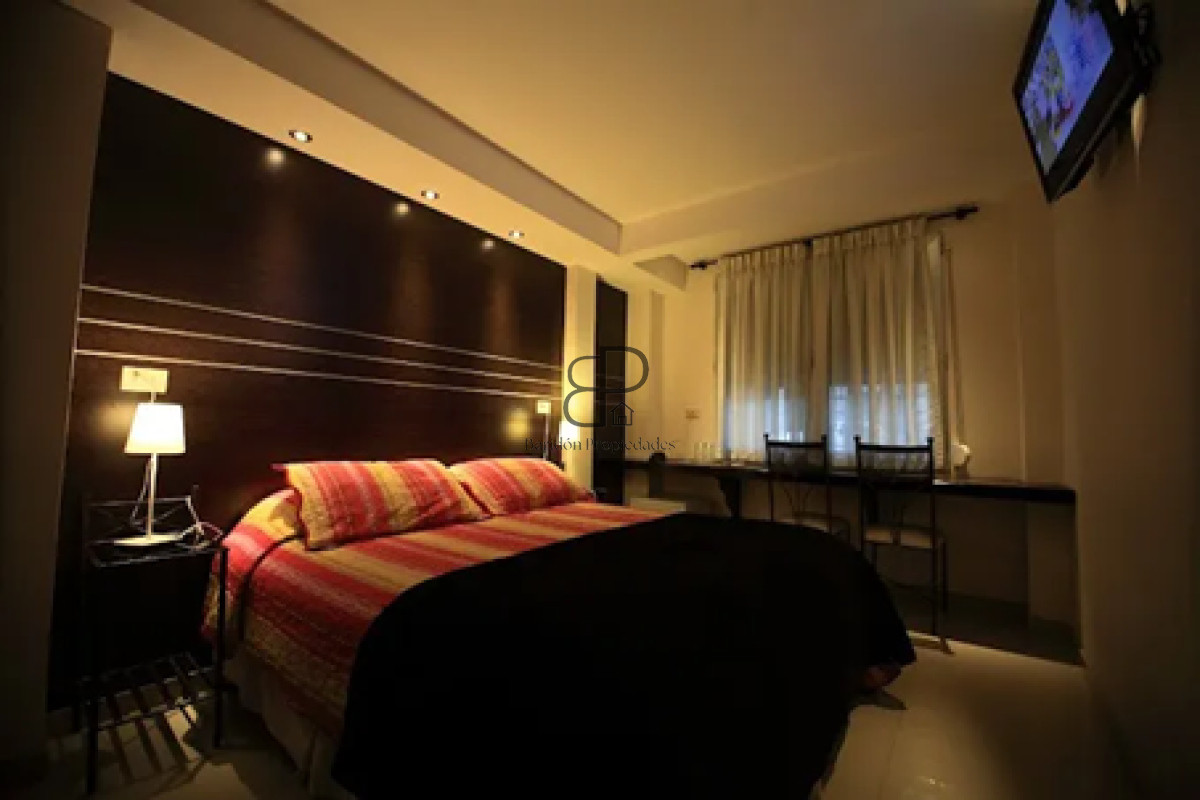 Casa ID.4852 - Venta Hotel Iberia Centro Montevideo Inversión