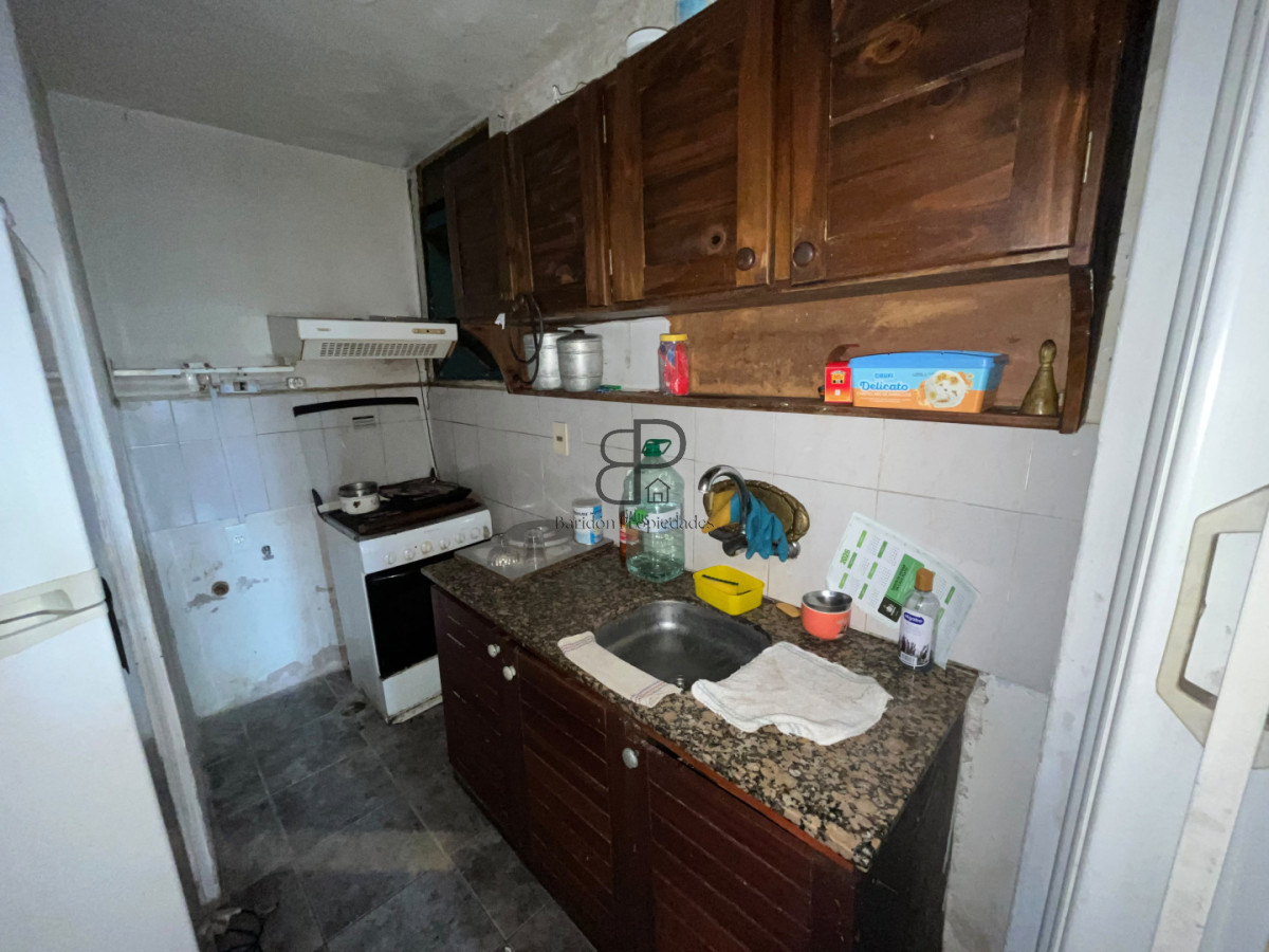 Casa ID.7051 - Venta Padron Unico 3 Plantas con 9 Dorm. y 3 Cocinas Aguada