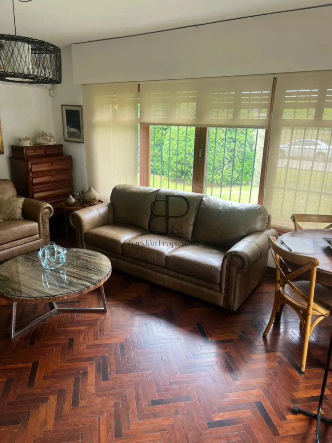 Casa ID.6869 - Venta Casa 3 Dormitorios Barbacoa Piscina y Cochera Carrasco