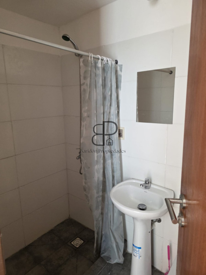 Casa ID.6567 - Venta Terreno Propiedad de 40 Habitaciones y 2 Locales Aguada
