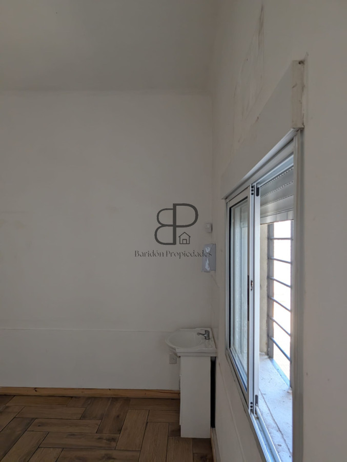 Casa ID.5946 - Alquiler o Venta Casa ideal Empresa La Blanqueada 160m2