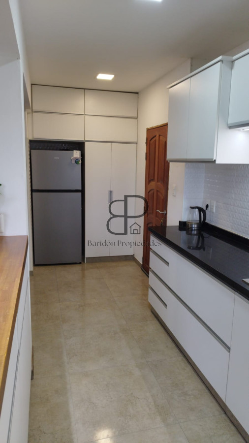 Casa ID.3174 - Venta Casa 5 Dormitorios Sayago con Barbacoa y Galpón