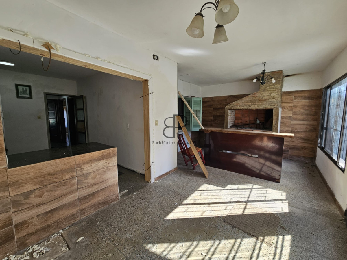 Casa ID.5931 - Venta Casa 2 Dormitorios Barbacoa Perez Castellano