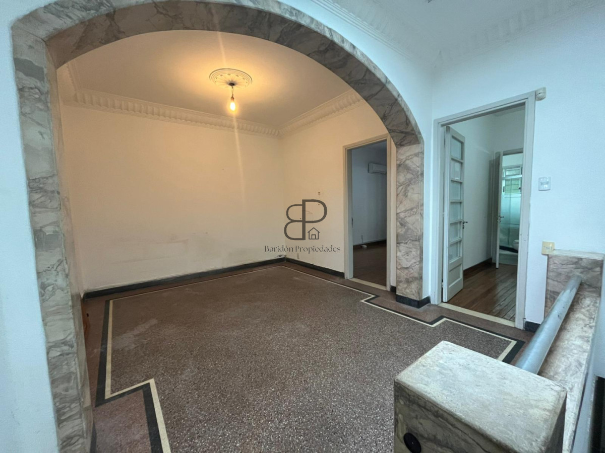 Casa ID.5784 - Venta Casa 4 Dormitorios Terraza y Parrillero Bella Vista