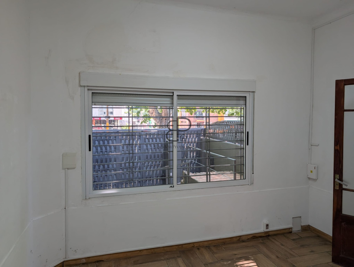 Casa ID.5946 - Alquiler o Venta Casa ideal Empresa La Blanqueada 160m2