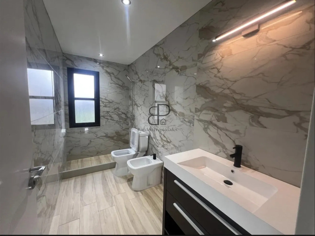 Casa ID.7131 - Venta y Alquiler Casa 3 Dormitorios Barrio Privado Cumbres de Carrasco