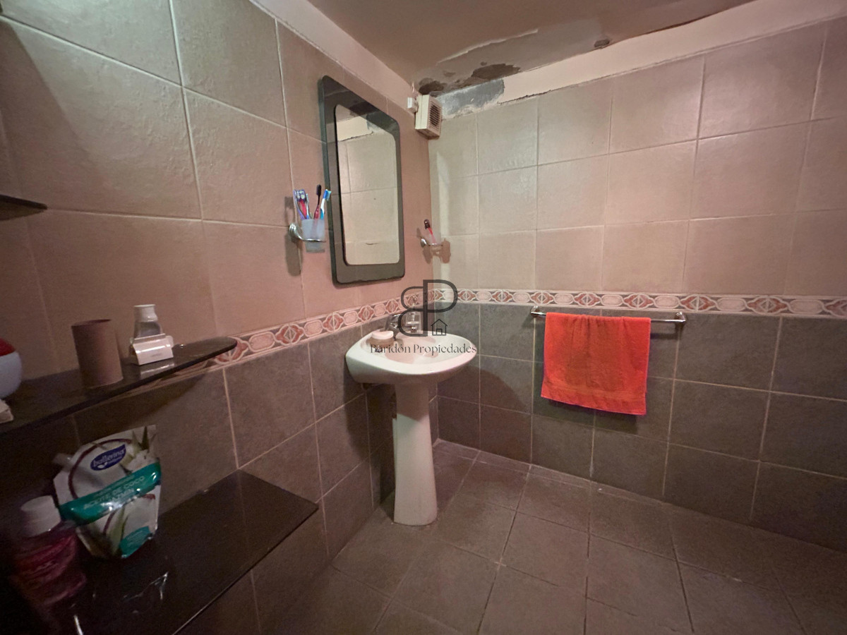 Casa ID.4939 - Venta Casa 4 Dormitorios Cordón con Barbacoa y Azotea