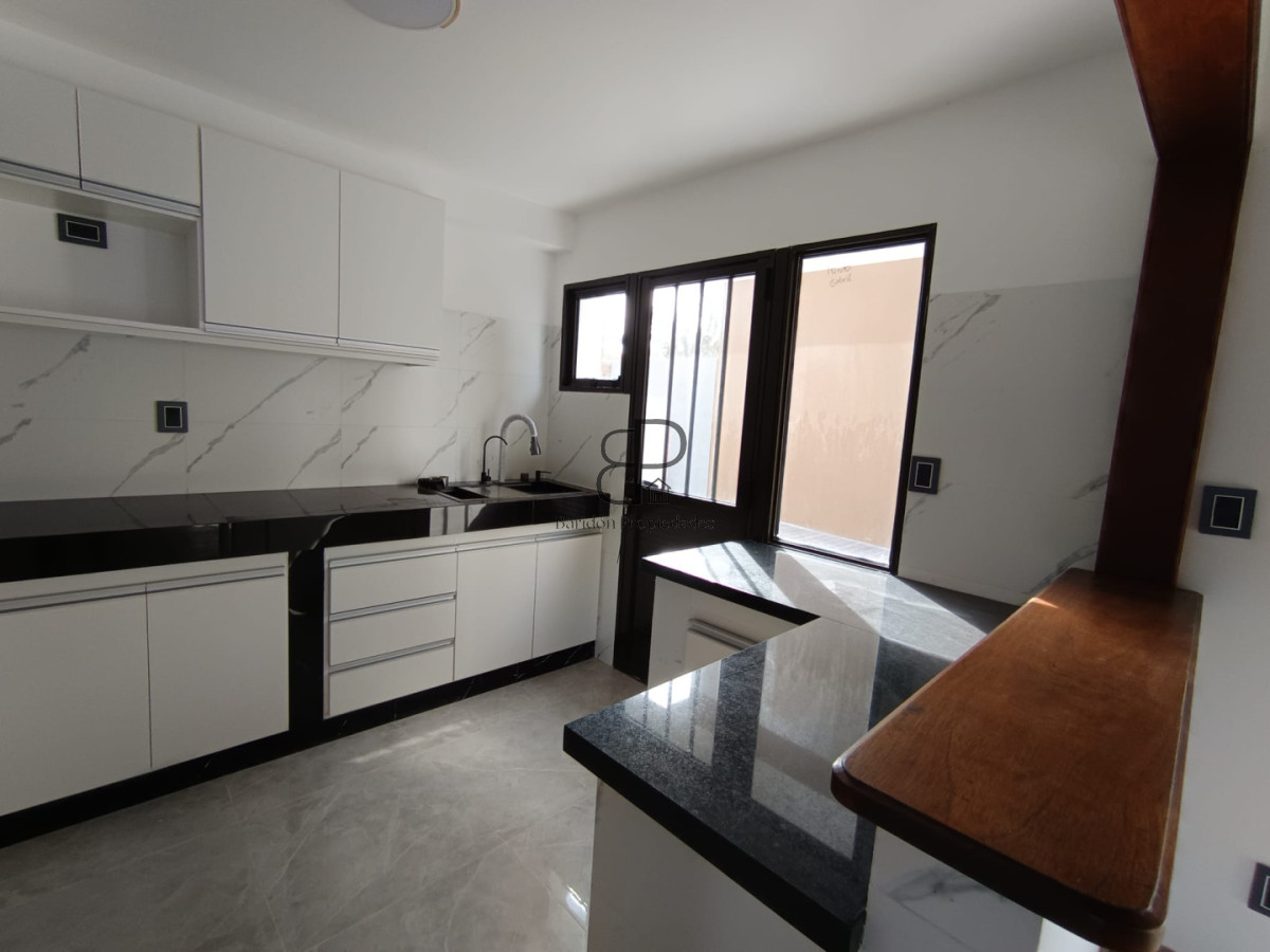 Casa ID.6884 - Venta Casa a Estrenar 5 Dormitorios Lomas de Solymar parrillero