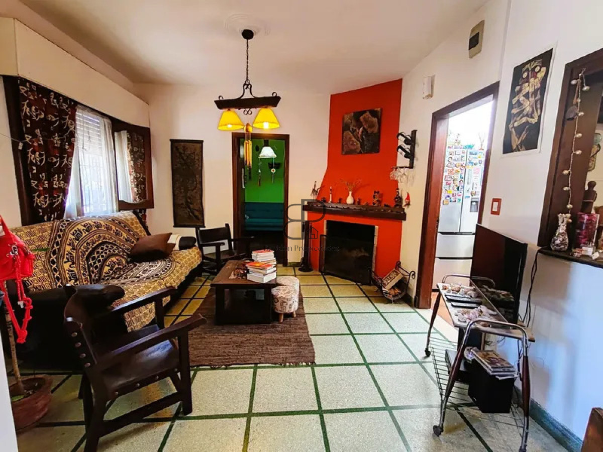 Casa ID.7005 - Venta Casa 2 Dormitorios Reducto con terraza con parrillero 