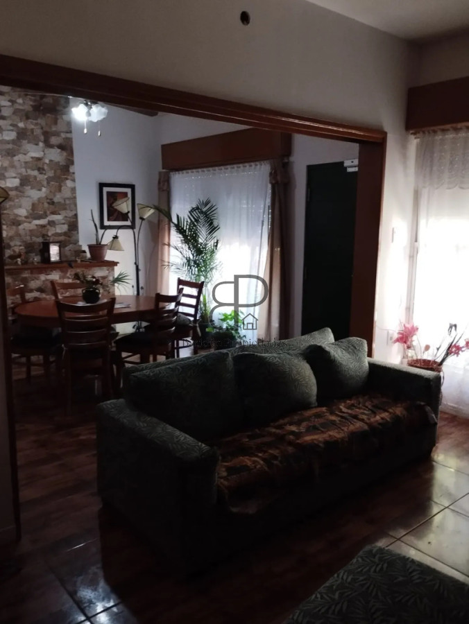 Casa ID.6333 - Venta Casa y Apartamento Cerrito con Garaje y Barbacoa 