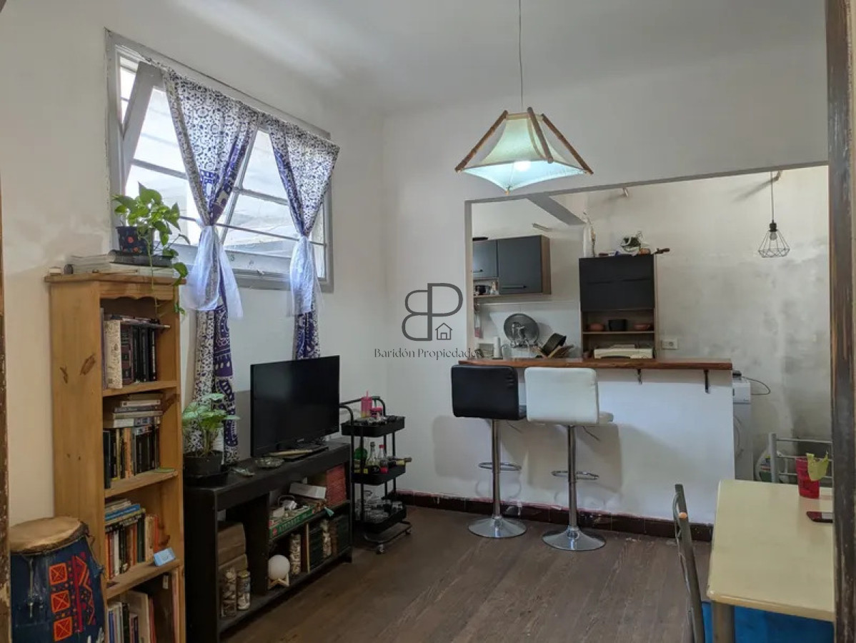 Casa ID.7007 - Venta Casa Ph 3 Dormitorios Tres Cruces con azotea y balcon 