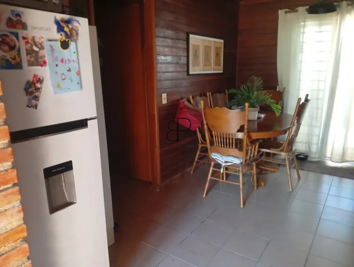 Casa ID.6935 - Venta Casa 3 Dormitorios El Pinar con patio y cochera 