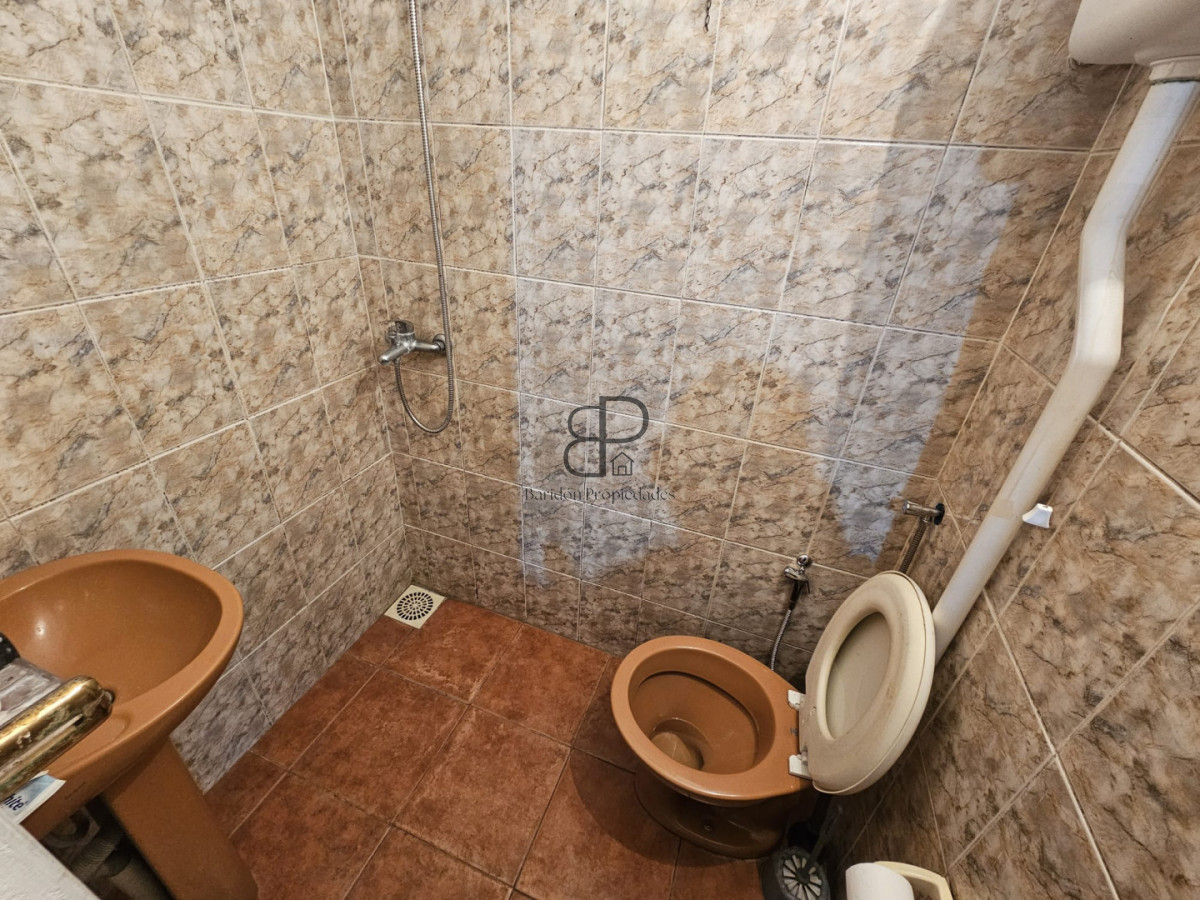 Casa ID.7030 - Venta con Renta Padron Unico Local Casa y Apartamento Cerro