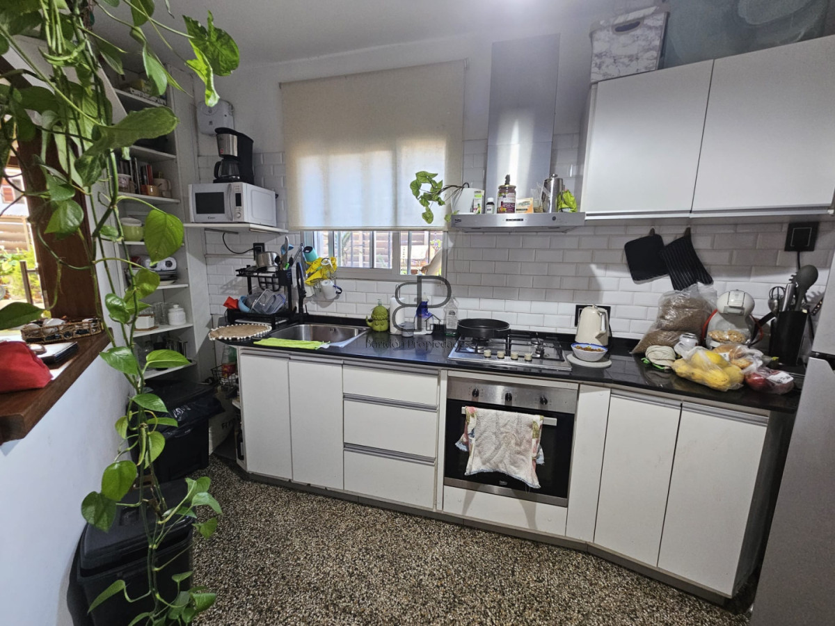 Casa ID.6983 - Venta Casa 1 Dormitorio Buceo con patio y cochera