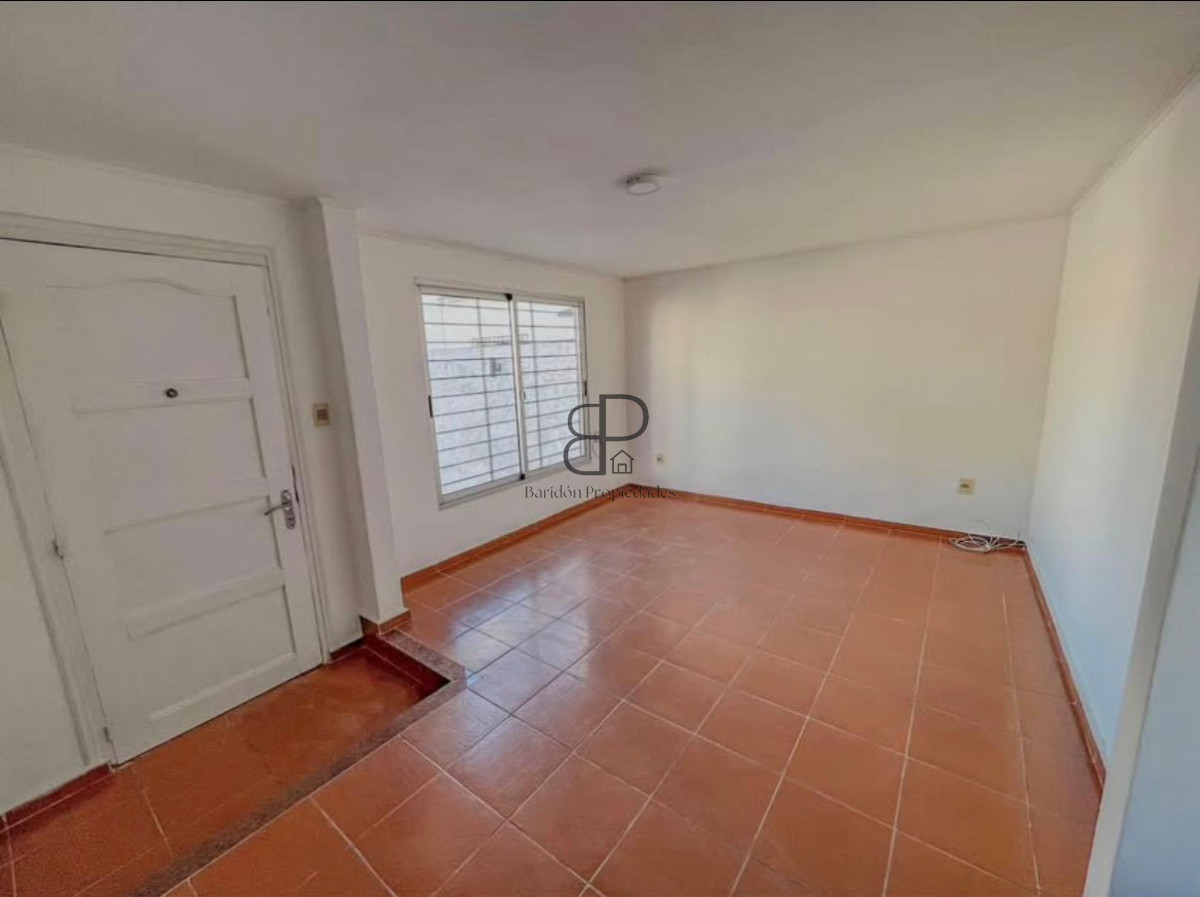 Casa ID.6721 - Alquiler Casa PH 1 Dormitorio Buceo con Patio