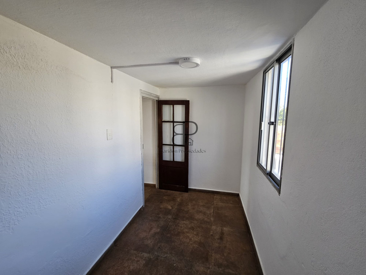 Casa ID.6540 - Venta Casa 3 o 4 Dormitorios Barbacoa y Garaje La Blanqueada