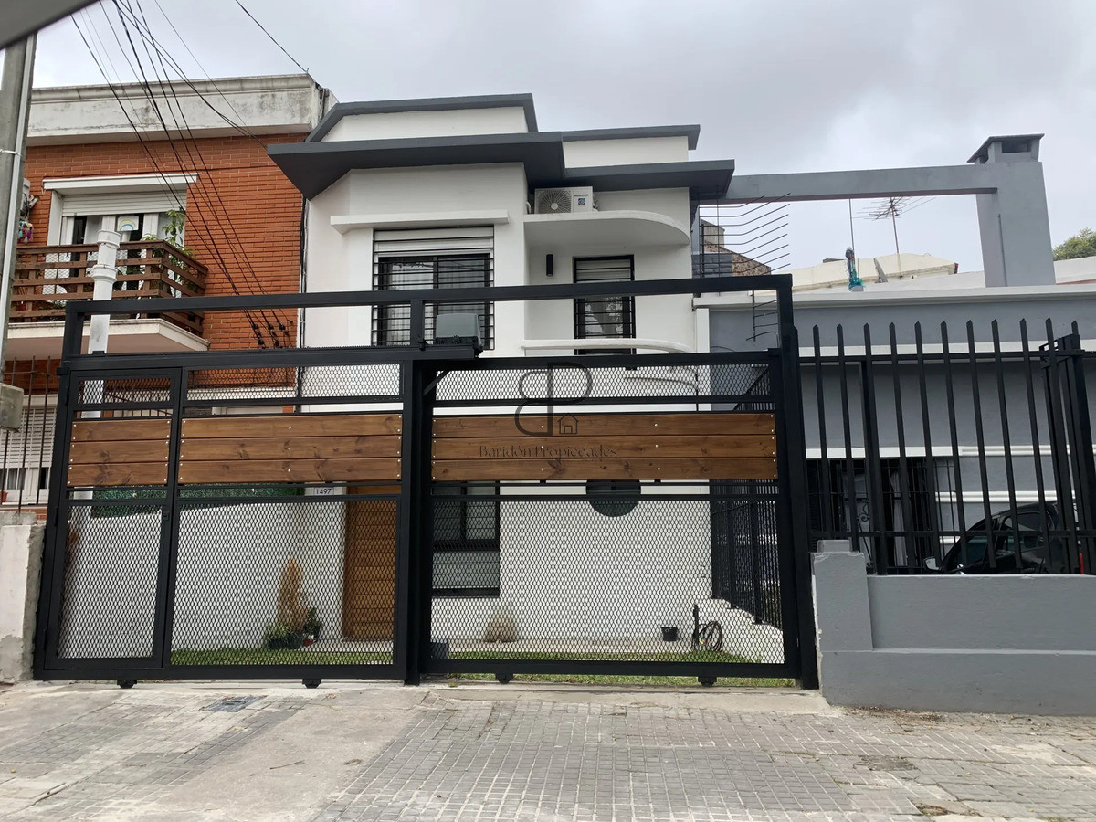 Casa ID.7087 - Alquiler Casa 1 Dormitorio Malvin con patio y cochera