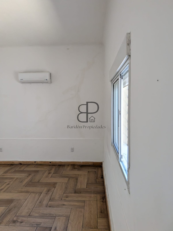 Casa ID.5946 - Alquiler o Venta Casa ideal Empresa La Blanqueada 160m2