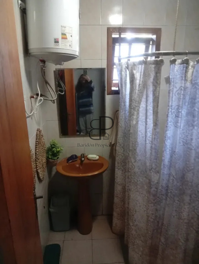 Casa ID.6935 - Venta Casa 3 Dormitorios El Pinar con patio y cochera 