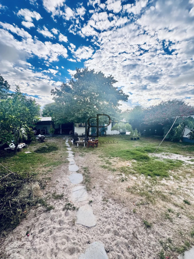 Casa ID.6081 - Venta Casa y Apartamento Padron Unico Solymar con Barbacoa