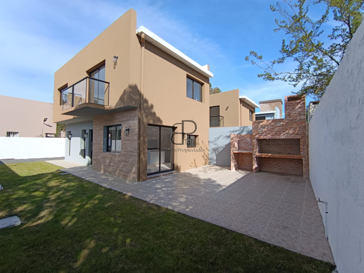 Casa ID.6885 - Venta Casa a Estrenar 3 Dormitorios Lomas de Solymar parrillero