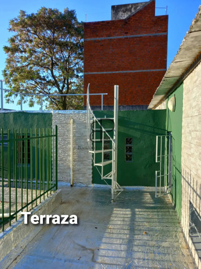 Casa ID.7028 - Venta 2 Casas con Renta Padron Unico Jacinto Vera Inversion