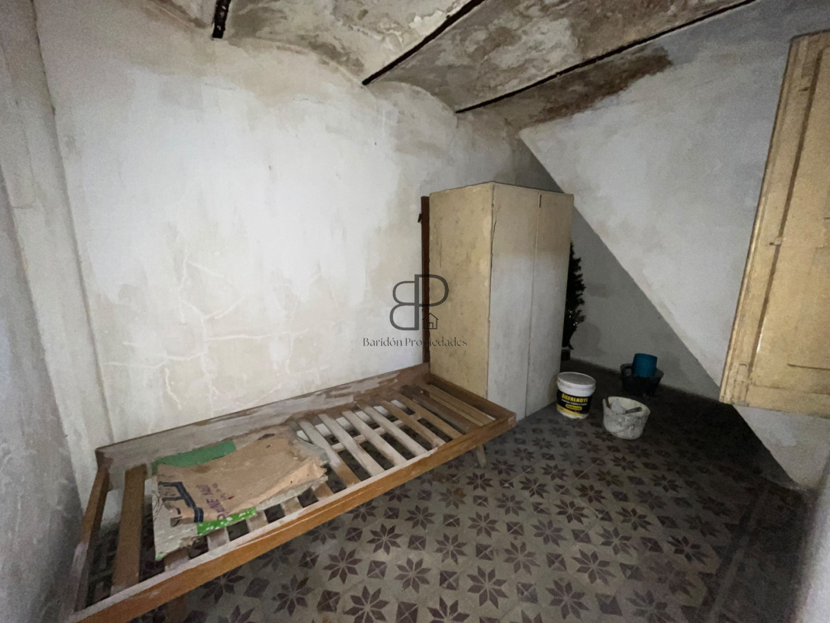 Casa ID.7051 - Venta Padron Unico 3 Plantas con 9 Dorm. y 3 Cocinas Aguada