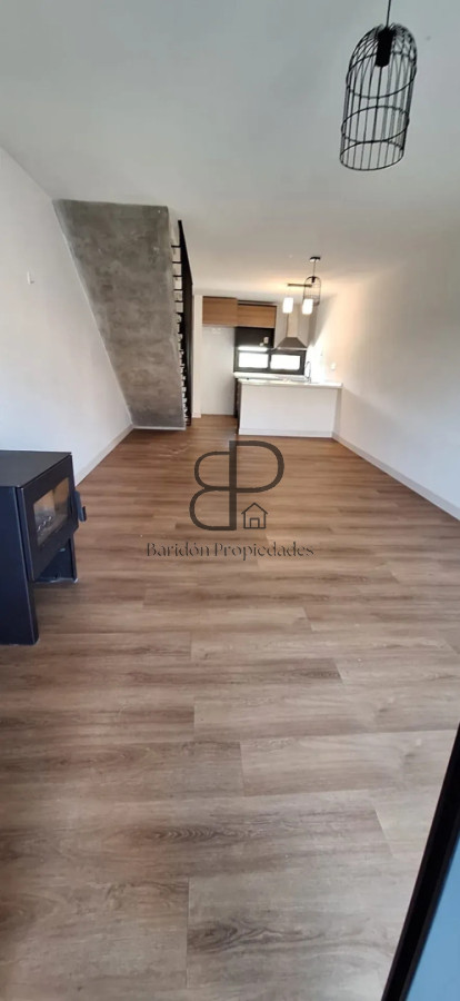 Casa ID.6906 - Alquiler o Venta Casa 2 Dormitorios Parque Miramar Cochera