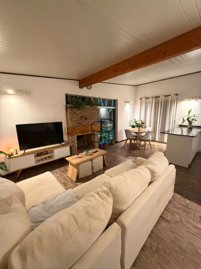 Casa ID.7100 - Alquiler Casa 2 Dormitorios Solymar con patio y cochera