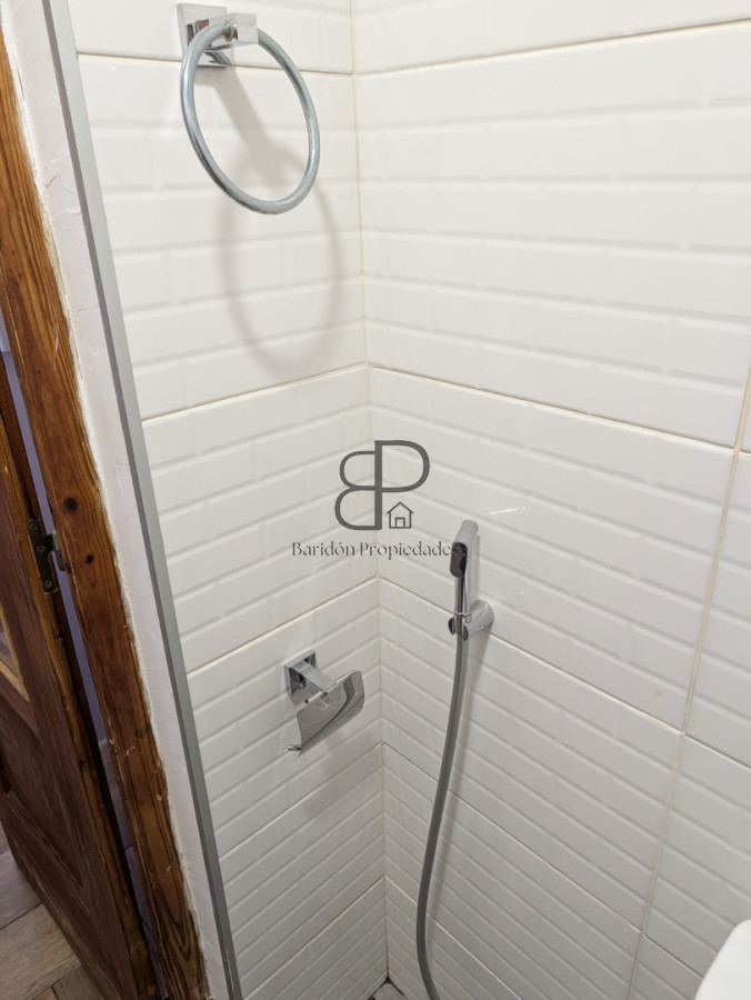 Casa ID.5946 - Alquiler o Venta Casa ideal Empresa La Blanqueada 160m2