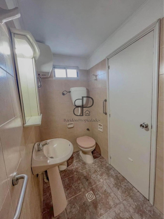 Casa ID.6721 - Alquiler Casa PH 1 Dormitorio Buceo con Patio