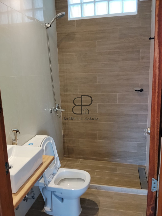 Casa ID.7031 - Venta Casa 3 Dormitorios Lagomar con fondo con parrillero