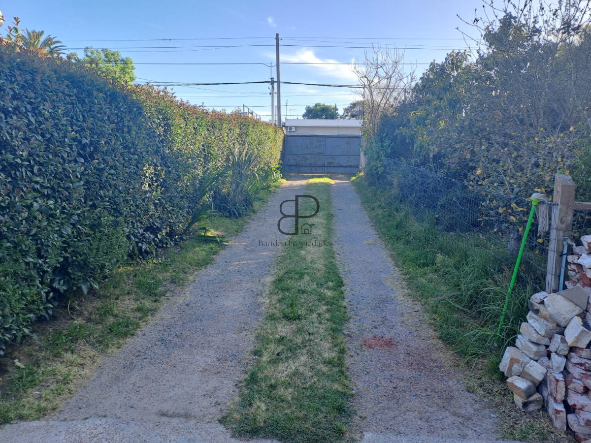 Casa ID.3174 - Venta Casa 5 Dormitorios Sayago con Barbacoa y Galpón