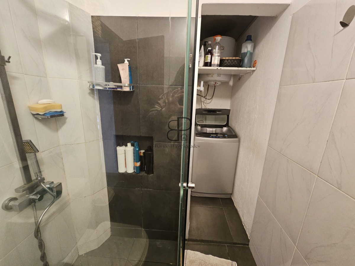 Casa ID.6983 - Venta Casa 1 Dormitorio Buceo con patio y cochera