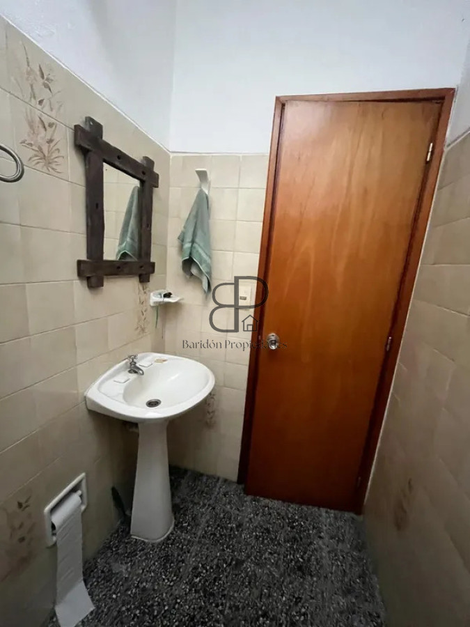 Casa ID.6402 - Venta Casa 3 Dormitorios La Comercial con patio y garaje