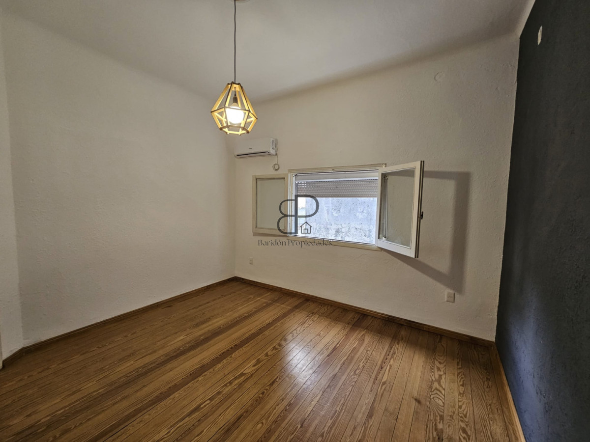 Casa ID.6540 - Venta Casa 3 o 4 Dormitorios Barbacoa y Garaje La Blanqueada