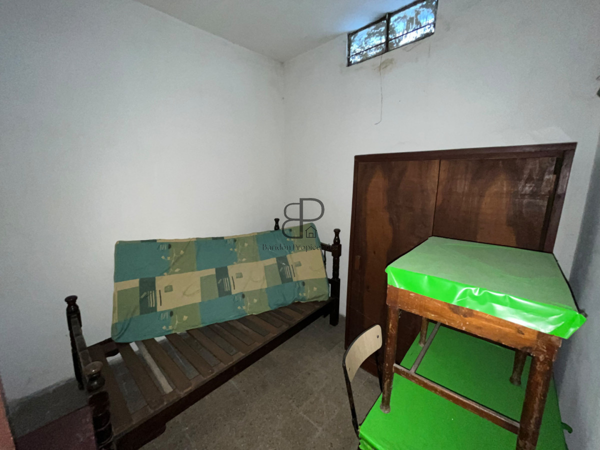 Casa ID.7051 - Venta Padron Unico 3 Plantas con 9 Dorm. y 3 Cocinas Aguada